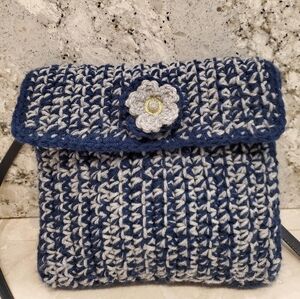 Womens crossbody crocheted bag